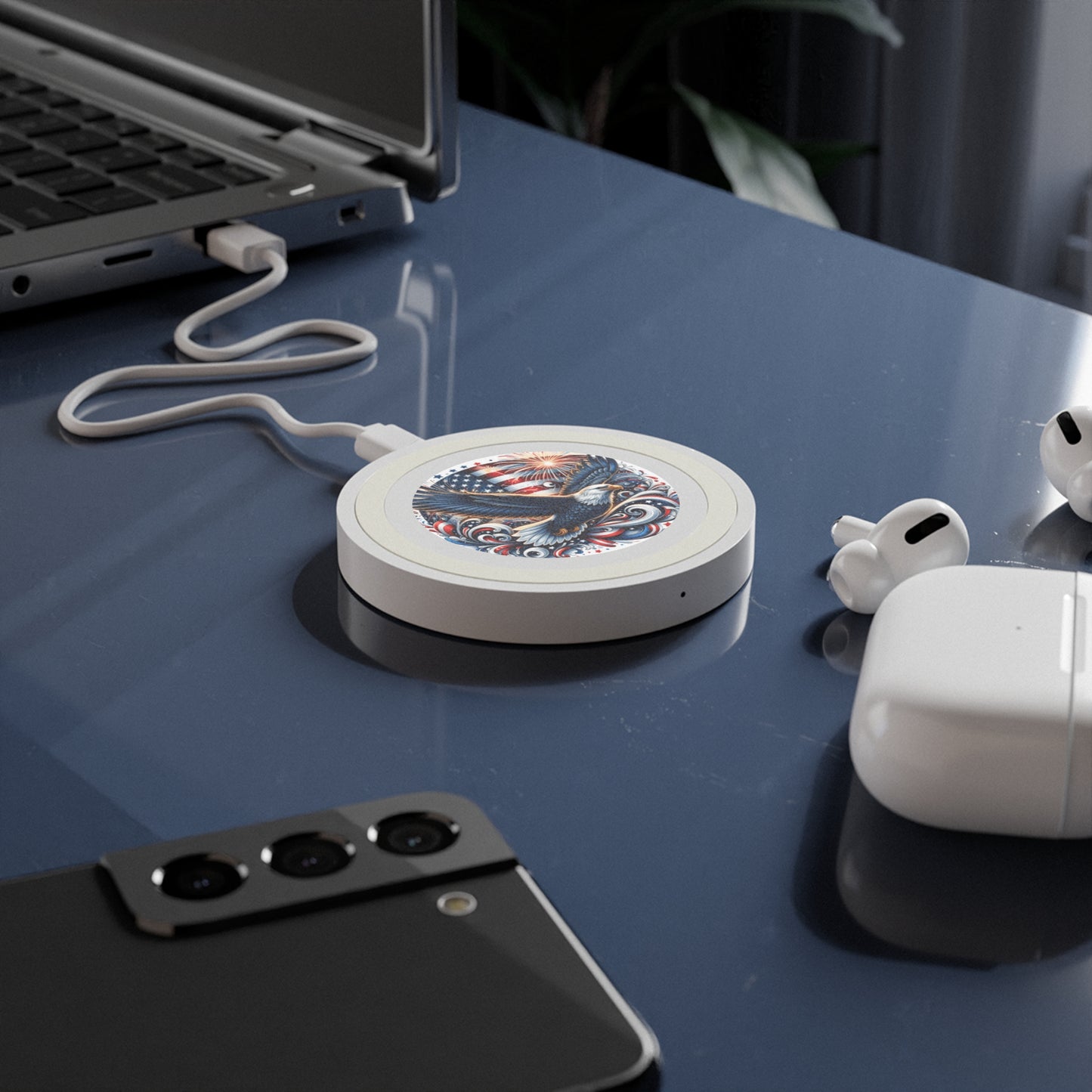 Patriotic eagle Quake Wireless Charging Pad